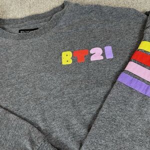 BT21 Long Sleeve Oversized Tshirt Womans Small Gray Heather Street Mood Group